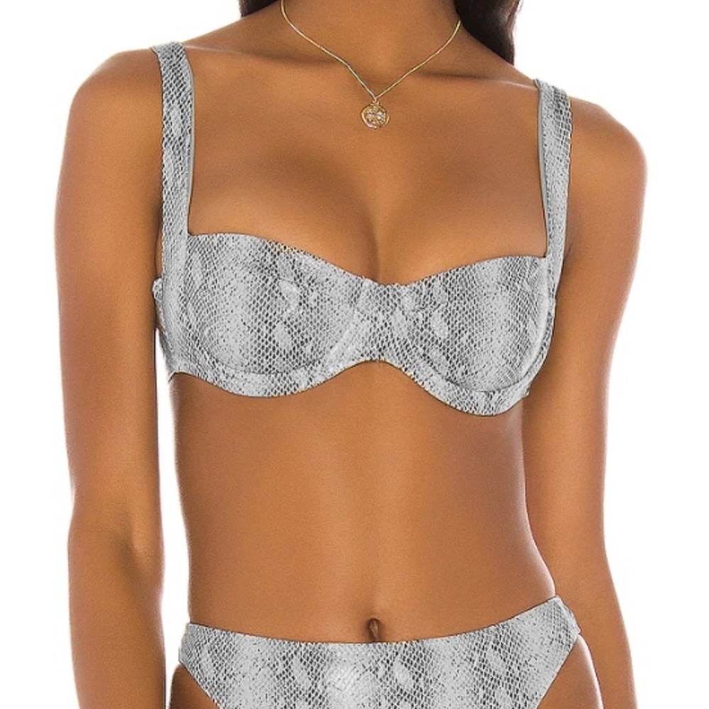 NWT - SKIN by SAME Bra Bikini Top in Black and White